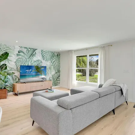 Charming Two-King-Bedroom House In Delightful Naples